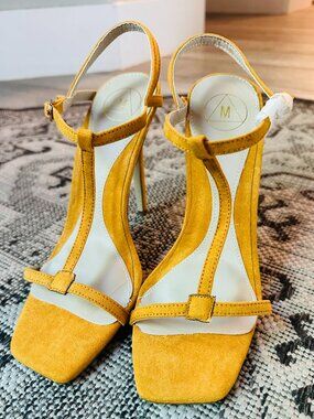 Missguided Mustard Yellow Faux Suede T-Strap Stiletto Sandals, size 7